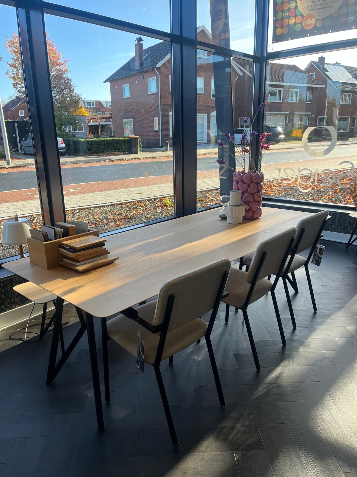 Eetkamertafel Butterfly