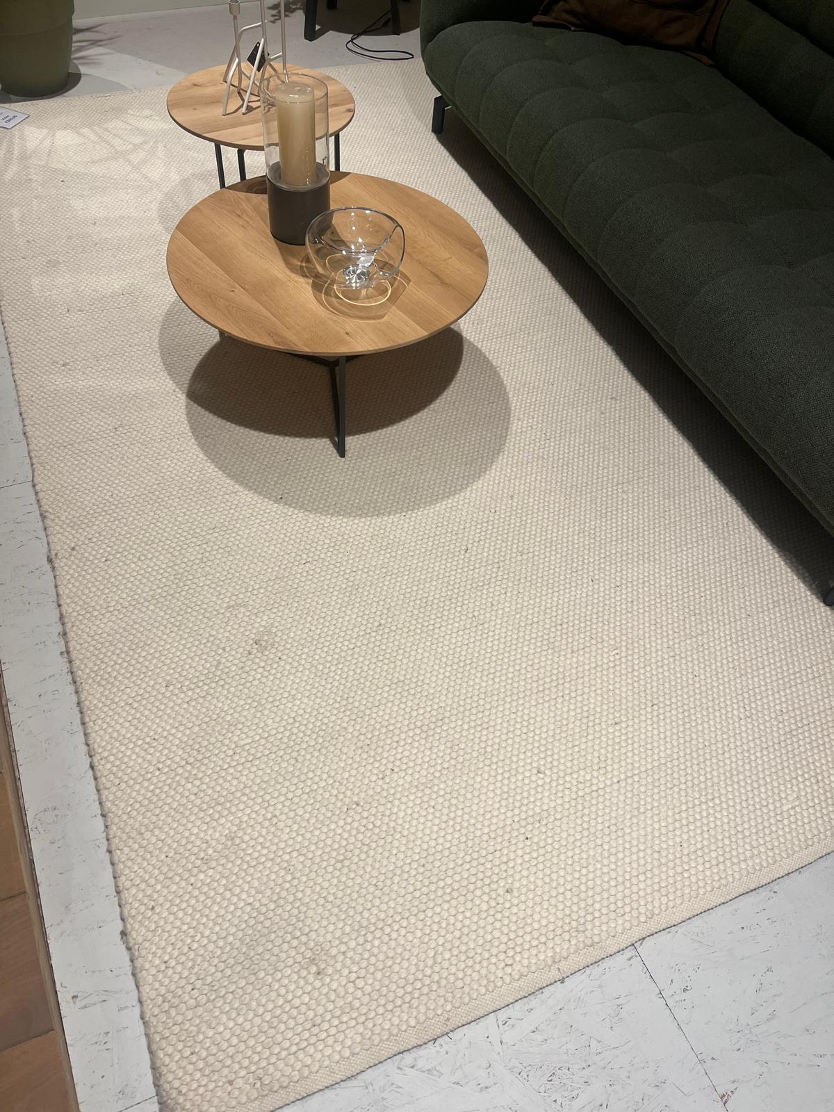 Karpet Dos off-white