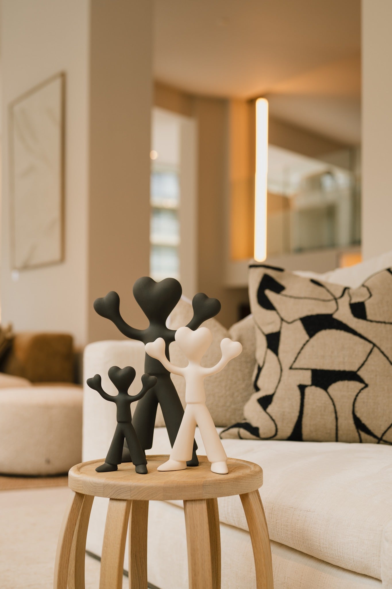 Luc de Maeght - Saint of Love Terra Black